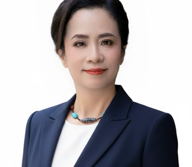 VIVIAN PHAM | PHẠM HOÀNG VÂN, MFM